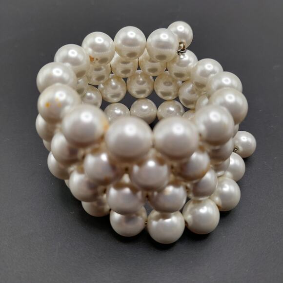 Vintage Faux Pearl Memory Wire Bracelet – 1950s Jewelry – One Size Fits Most 21” - Picture 7 of 11